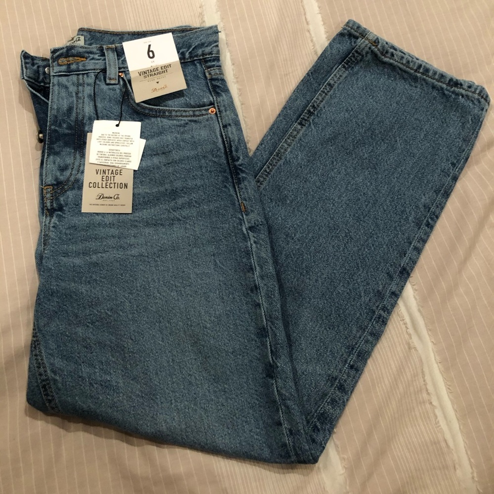 High waisted, straight leg vintage jeans